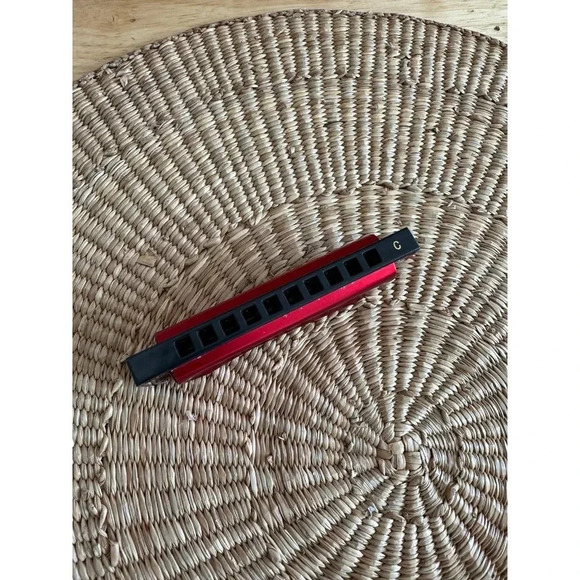 Red Harmonica - Picture 1 of 6